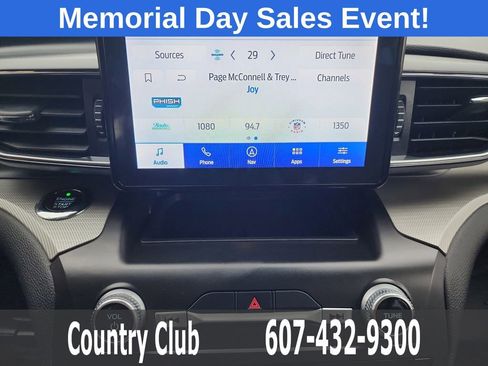 Used 2020 Ford Explorer XLT w/ Equipment Group 202A AWD/4WD image 16
