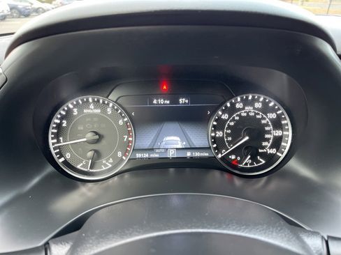 Used 2024 Nissan Armada SL w/ Captain's Chairs Package image 9