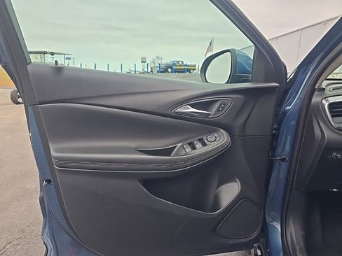 Used 2024 Buick Encore GX Sport Touring image 11