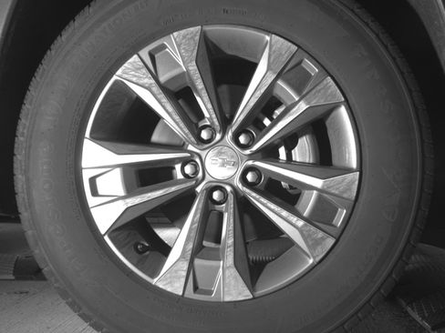 Used 2025 Chevrolet Equinox LT FWD image 13