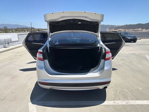 Used 2016 Ford Fusion Titanium FWD image 16