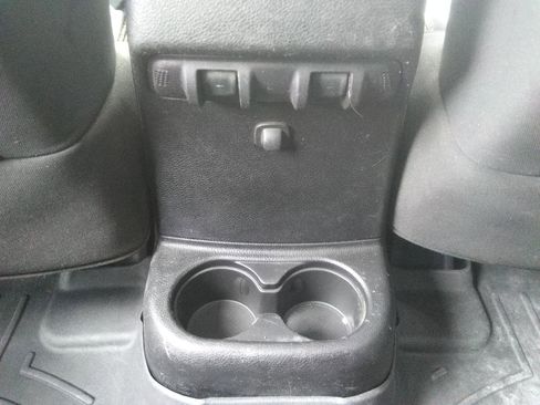 Used 2013 Jeep Wrangler Unlimited Sahara image 10