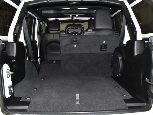 Used 2022 Jeep Wrangler Unlimited Sahara image 31