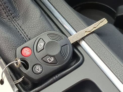Used 2018 Ford Escape SEL AWD/4WD image 30