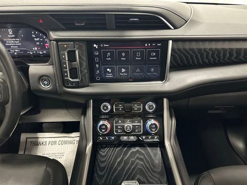 Used 2023 GMC Yukon XL Denali AWD/4WD image 25