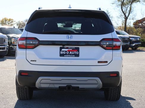 Used 2024 Honda Pilot TrailSport image 10