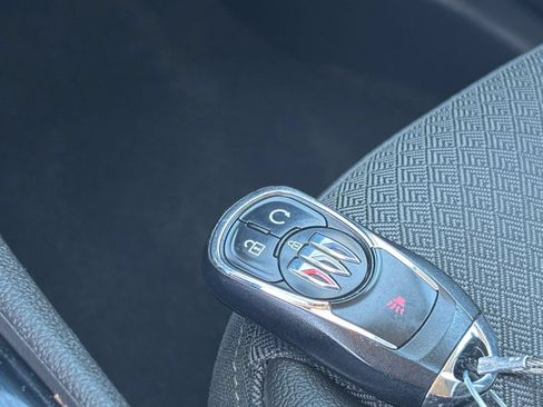 Used 2025 Buick Encore GX Preferred FWD image 23