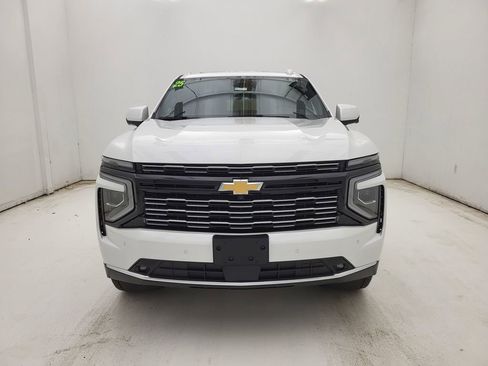 New 2025 Chevrolet Suburban High Country image 32
