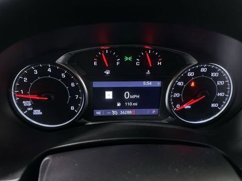 Used 2023 GMC Terrain SLT w/ Infotainment Package II FWD image 12