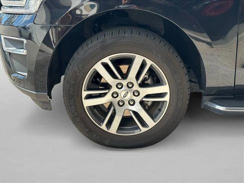 Used 2022 Ford Expedition Limited image 27