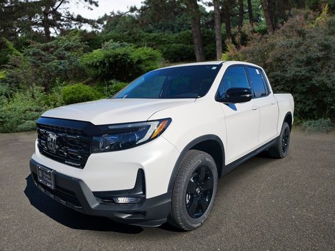 New 2026 Honda Ridgeline Black Edition image 3