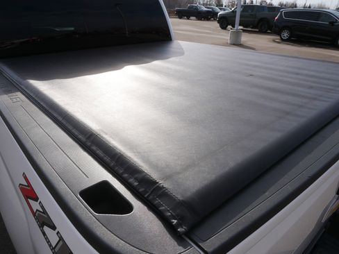 Used 2018 Chevrolet Silverado 1500 LT w/ All Star Edition image 19