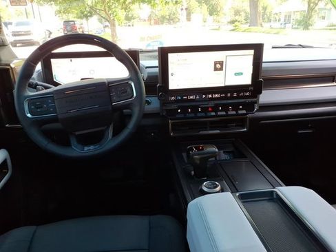 Used 2024 GMC Hummer EV 2X w/ Extreme Off-Road Package AWD/4WD image 22