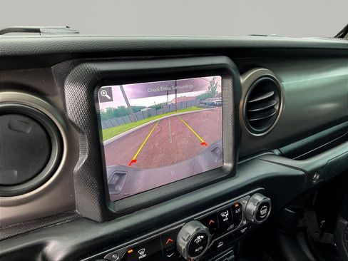 Used 2021 Jeep Gladiator Sport AWD/4WD image 14