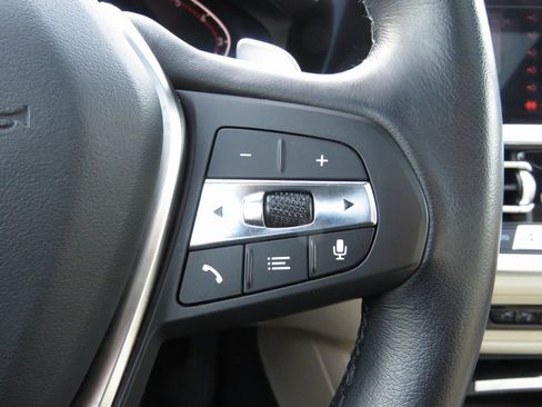 Used 2022 BMW 330i xDrive Sedan w/ Driving Assistance Package image 23