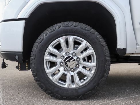 Used 2020 GMC Sierra 3500 Denali w/ Denali Ultimate Package AWD/4WD image 27