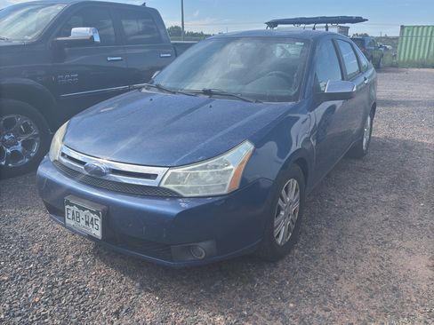 Used 2008 Ford Focus SE FWD image 2