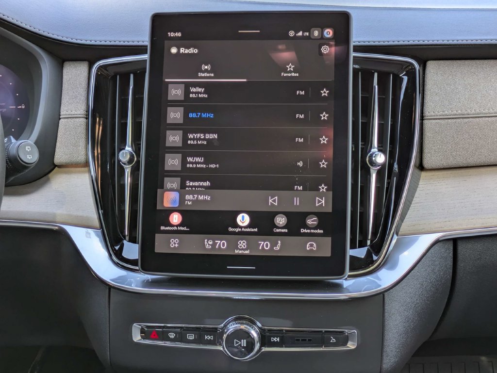 New 2027 Volvo XC90 T8 Plus AWD/4WD image 18