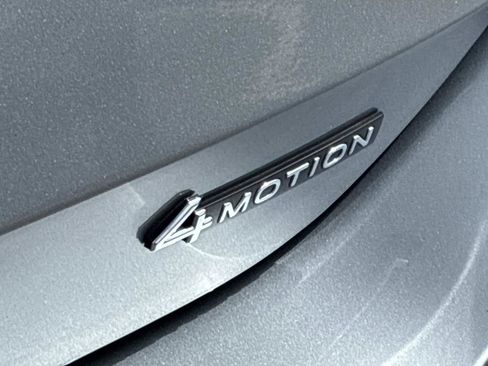 Used 2026 Volkswagen Tiguan SE w/ Panoramic Sunroof Package AWD/4WD image 11