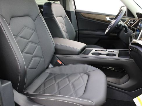 New 2026 Volkswagen Atlas SE FWD image 23
