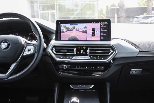 Used 2025 BMW X4 xDrive30i w/ Convenience Package AWD/4WD image 14