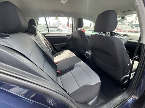 Used 2016 Volkswagen e-Golf SE FWD image 14