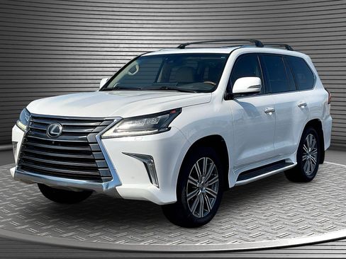Used 2017 Lexus LX 570 4WD w/ Luxury Package image 3