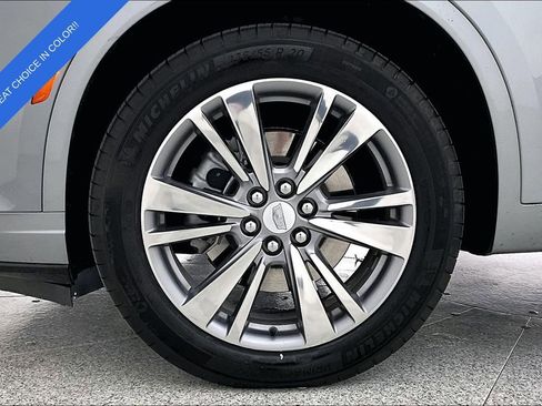 Used 2025 Cadillac XT6 Premium Luxury image 12