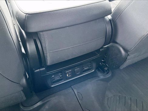 Used 2020 Chevrolet Silverado 1500 LT w/ All-Star Edition image 34