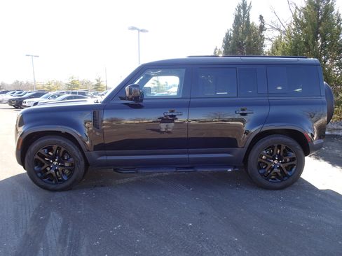 Certified 2023 Land Rover Defender 110 SE image 6