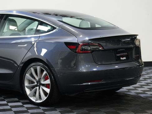 Used 2019 Tesla Model 3 Performance image 16