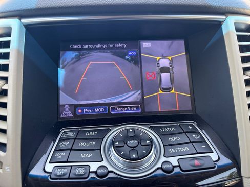 Used 2013 INFINITI FX37 AWD w/ Premium Pkg image 26