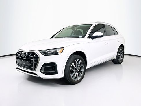 Used 2021 Audi Q5 2.0T Premium Plus w/ Premium Plus Package AWD/4WD image 3