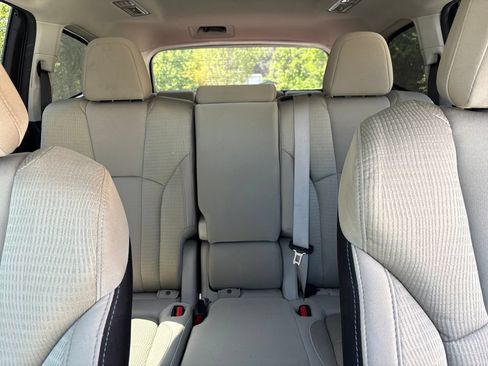 Used 2019 Subaru Ascent Premium w/ Popular Package #3 AWD/4WD image 21