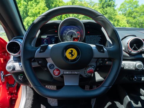Used 2022 Ferrari 812 GTS RWD image 36