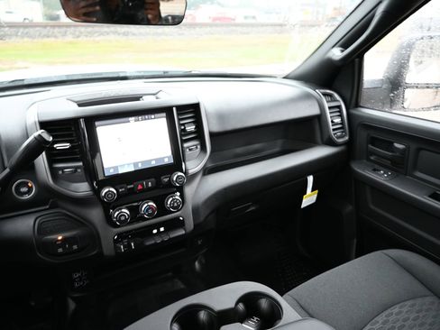 New 2026 RAM 2500 Tradesman w/ Chrome Appearance Group image 23