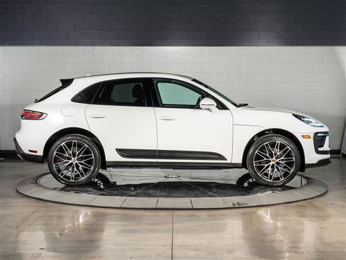 Used 2023 Porsche Macan AWD/4WD image 8