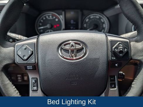 Used 2020 Toyota Tacoma TRD Sport AWD/4WD image 22
