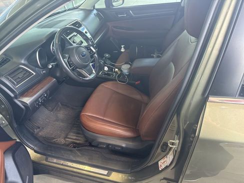 Used 2018 Subaru Outback 3.6R Touring AWD/4WD image 6