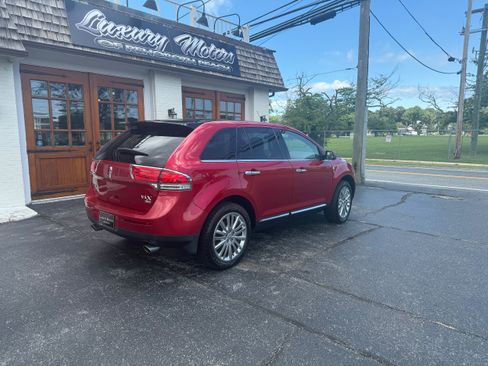 Used 2011 Lincoln MKX AWD w/ 102A Rapid Spec Order Code image 4