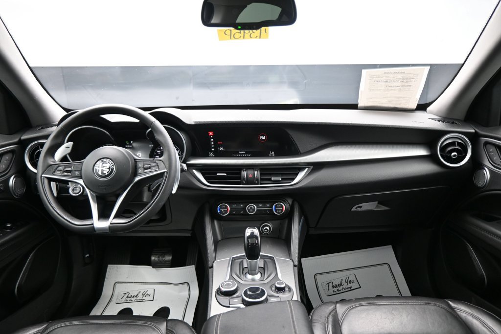 Used 2019 Alfa Romeo Stelvio Ti w/ TI Performance Package AWD/4WD image 13