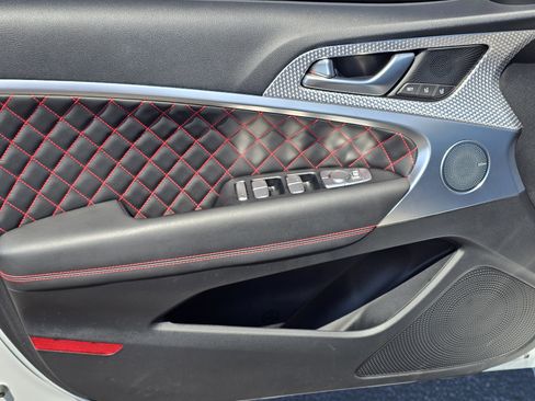 Used 2023 Genesis G70 3.3T w/ Sport Prestige Package RWD image 13