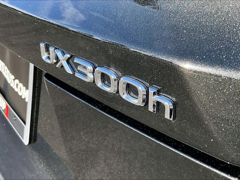 New 2026 Lexus UX 300h FWD image 8