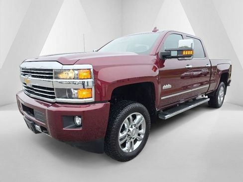 Used 2017 Chevrolet Silverado 2500 High Country AWD/4WD image 3