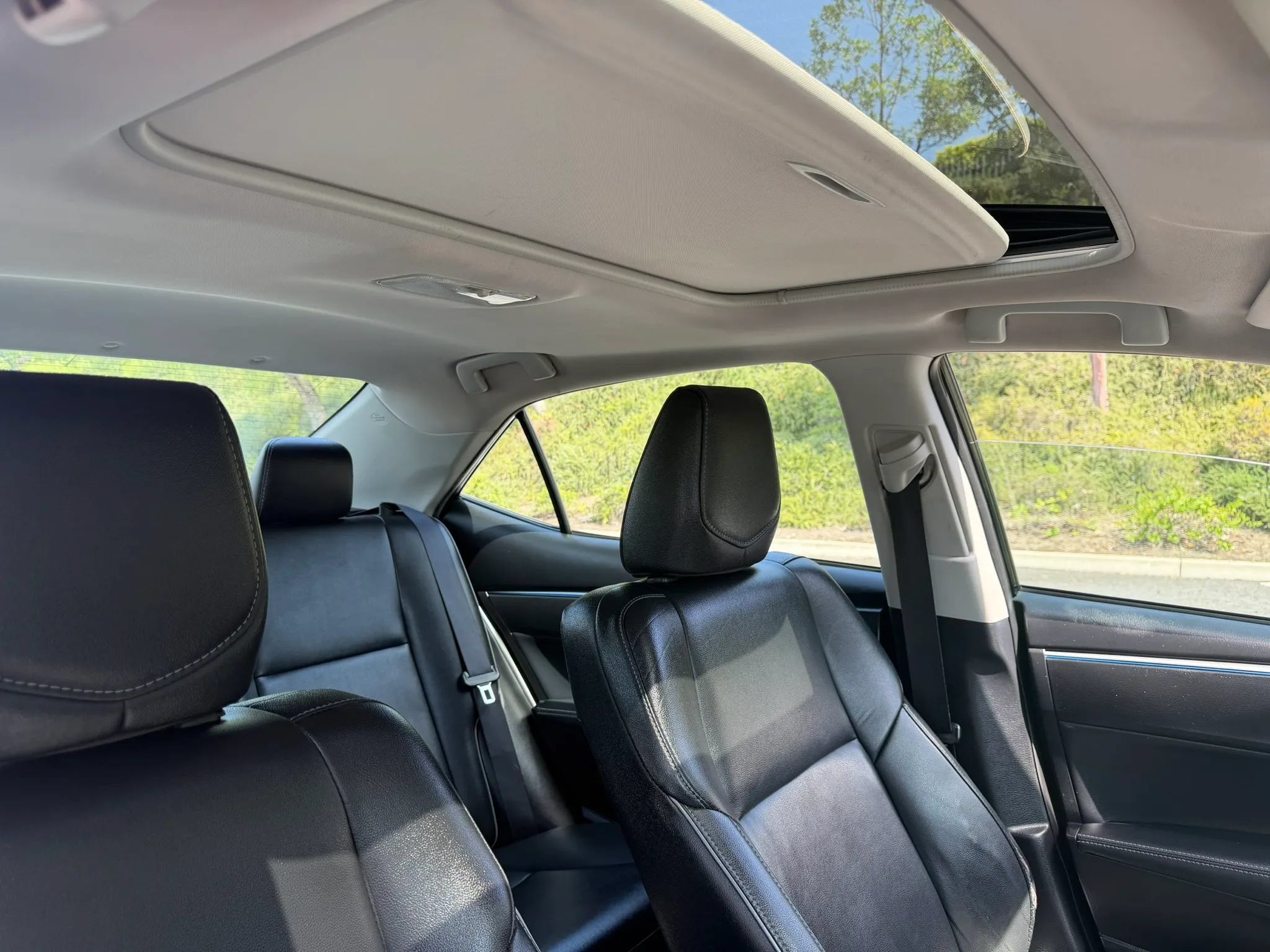 Used 2016 Toyota Corolla S Premium FWD image 21