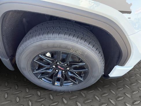 New 2026 GMC Sierra 1500 Elevation image 30