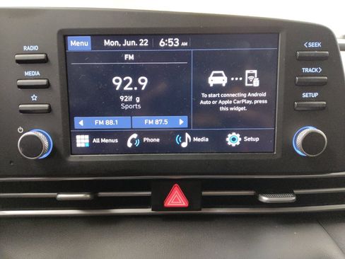 Used 2025 Hyundai Elantra SE w/ Cargo Package FWD image 25