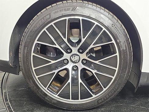 Certified 2024 Porsche Taycan image 29