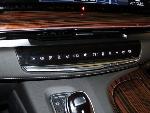 Used 2023 Cadillac Escalade ESV Premium Luxury image 23