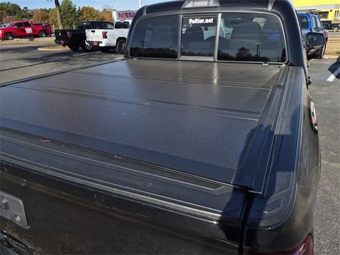 Used 2021 Toyota Tacoma SR w/ SR Convenience Package image 9